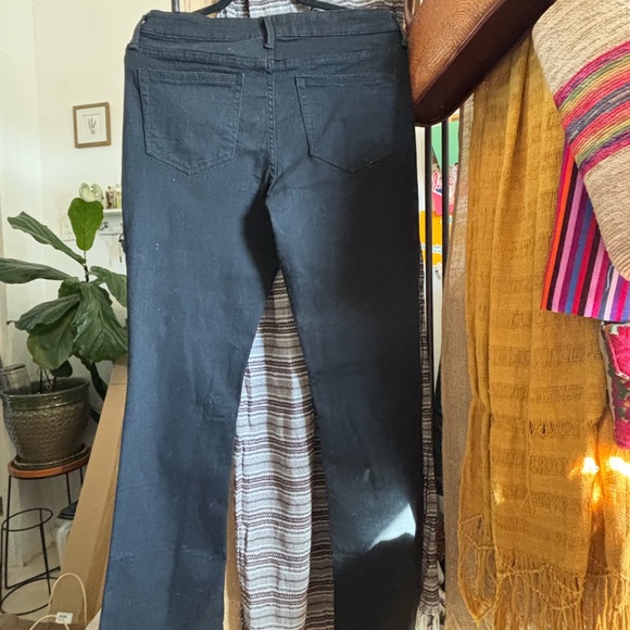 Great quality Old Navy jeans - Picture 3 of 5